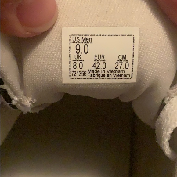 Vans - Picture 3 of 3